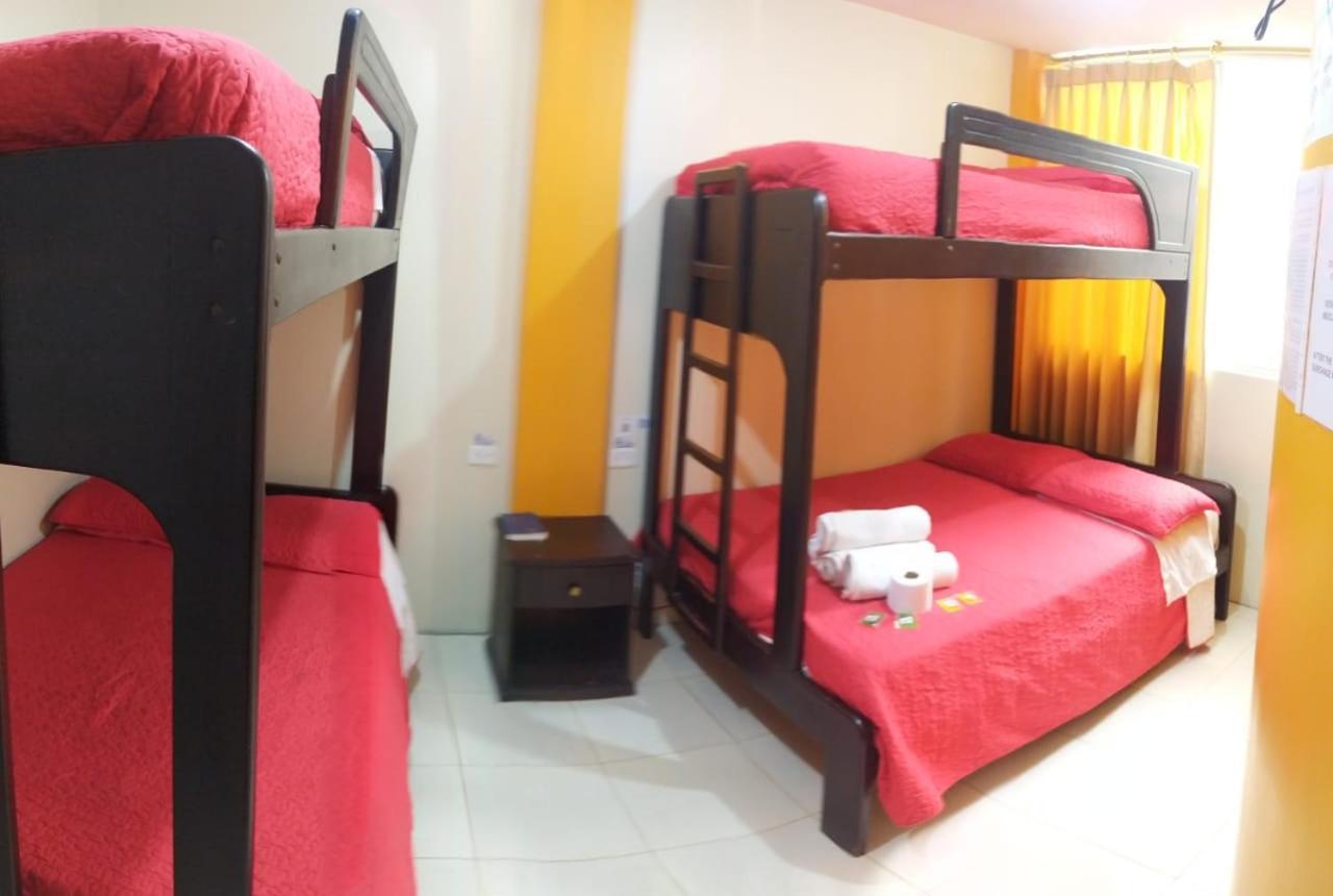 Hostal Bryana Inn Baños Habitación foto
